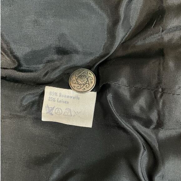 Hagro Structured 100% Wool Cropped Blazer Gorgouse Detail Timeless Classic SZ 38 - Picture 9 of 15